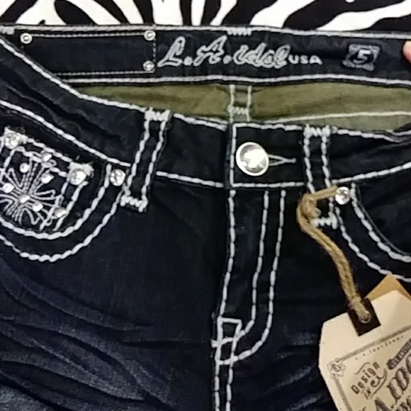 L.A. Idol Capris - Picture 5 of 5